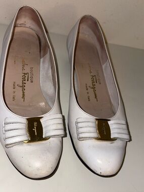 Salvatore Ferragamo White Varina Bow Ballet Flats 7 us